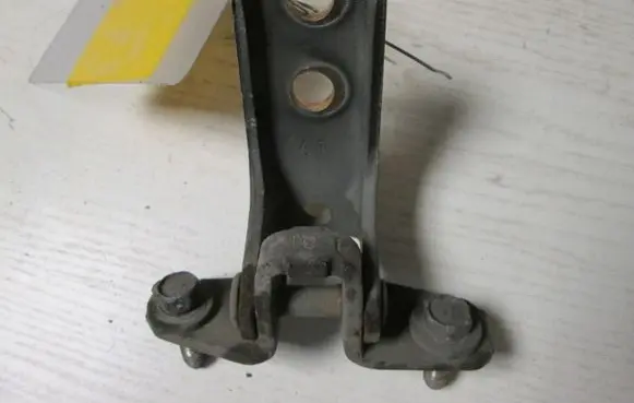 Mitsubishi Lancer Front door hinge set 