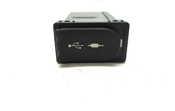 Lexus NX AUX in-socket connector 8619078010