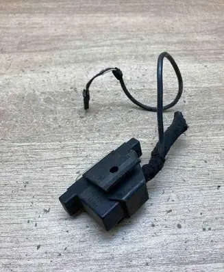 BMW 7 F01 F02 F03 F04 Tailgate strut 5470391
