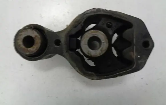 Mazda 6 Gearbox mounting bracket