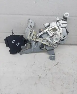 Mazda 5 Sliding door lock PK33G304