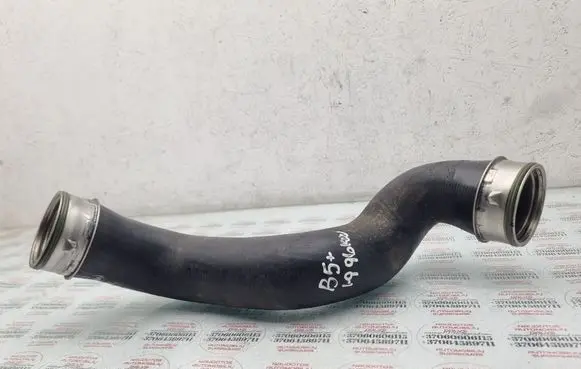 Volkswagen PASSAT B5.5 Intercooler hose/pipe