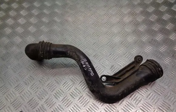 Skoda Octavia Mk2 (1Z) Turbo air intake inlet pipe/hose