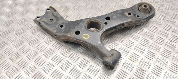 Toyota Prius+ (ZVW40) Front control arm