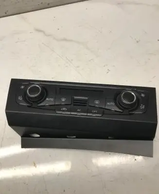 Audi A4 S4 B8 8K Climate control unit 8T2820043AF