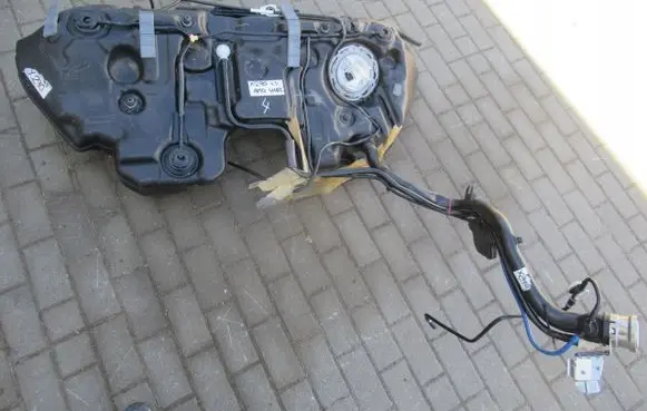 Mercedes-Benz AMG GT 4 x290 w290 Fuel tank A2134705602
