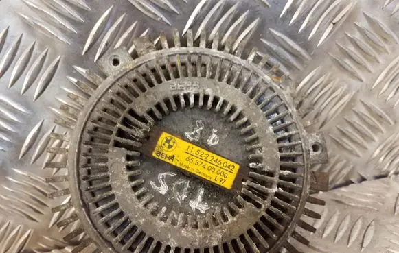 BMW 5 E39 Viscous fan clutch 2246042 11522246042