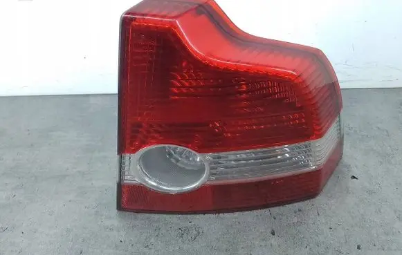 Volvo S40 Rear/tail lights 30698913