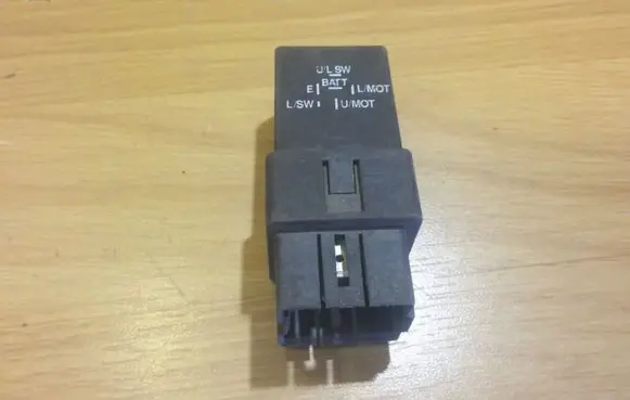 Volvo S40, V40 Other relay MB954185 72TM200