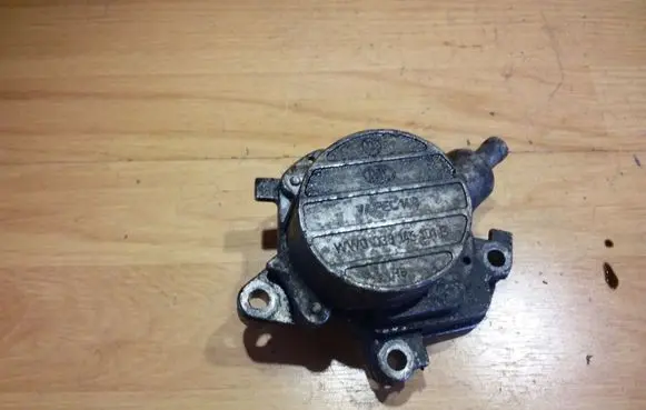 Audi A3 S3 8L Vacuum pump WW0038145101B
