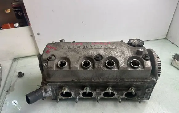 Honda Civic Engine head 5353