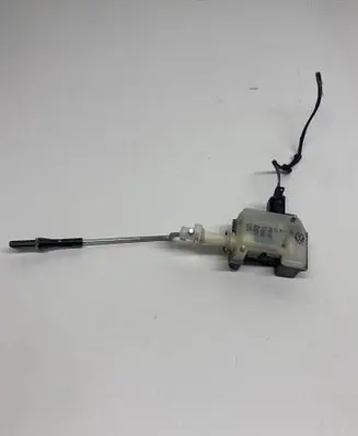 Volkswagen Golf Plus Fuel tank cap lock motor 5M0810773 80661340303 1K5959782