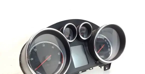 Opel Zafira C Speedometer (instrument cluster) 13374901 600775881 04901311356113