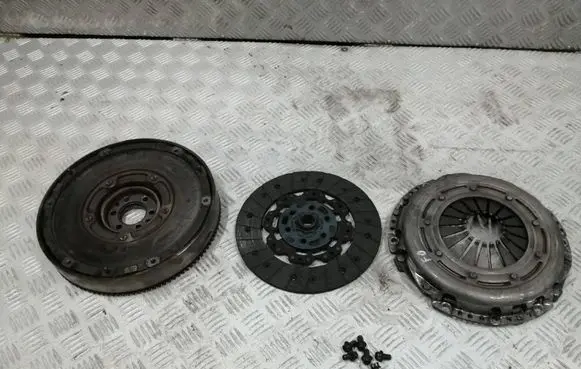 Ford C-MAX II Flywheel AV616477CF