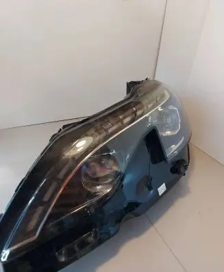 Peugeot 3008 II Headlight/headlamp