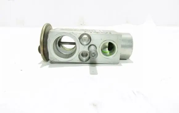 Mercedes-Benz A W169 Air conditioning (A/C) expansion valve 2208300384