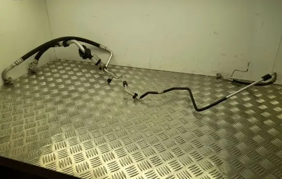 Audi Q5 SQ5 Air conditioning (A/C) pipe/hose 8R0260710J