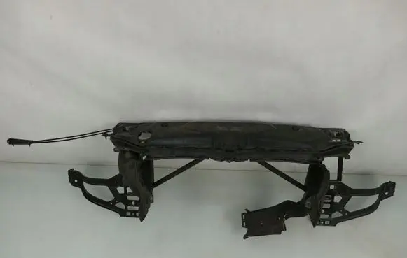 BMW 5 E60 E61 Top upper radiator support slam panel 7033741