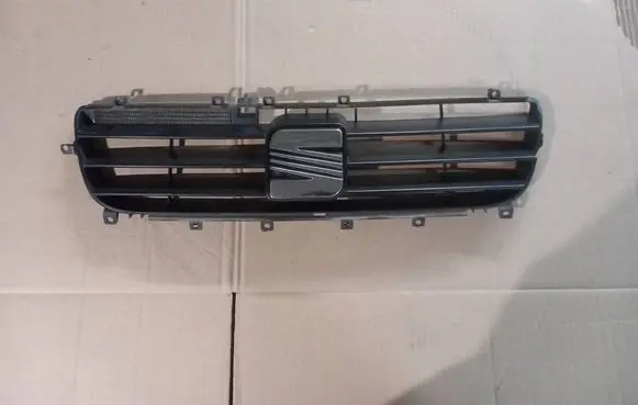 Seat Alhambra (Mk1) Front grill 7M0853601K