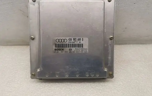 Audi A8 S8 D2 4D Engine control unit/module 4D0907409B 28RTE797 0281001868