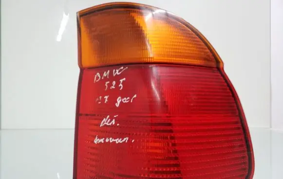 BMW 5 E39 Rear/tail lights 8361672