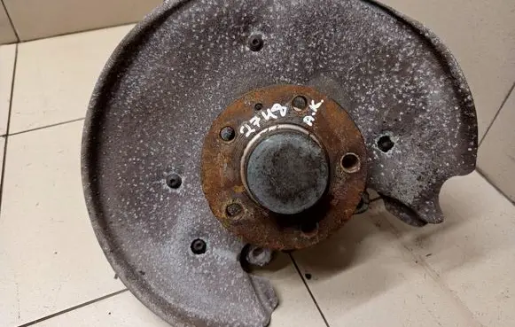 Audi A4 S4 B8 8K Rear wheel hub spindle/knuckle 