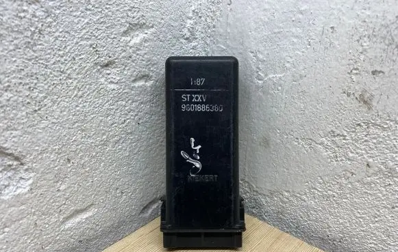 Peugeot 405 Other control units/modules 9601886380