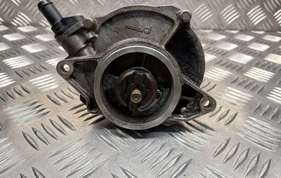 Audi A6 S6 C6 4F Vacuum pump 56701