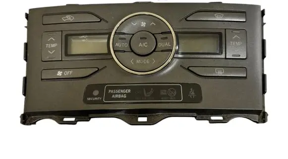 Toyota Auris 150 Climate control unit 5590002220B