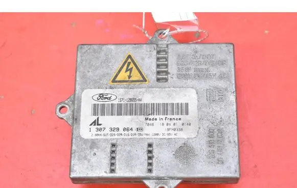 Ford Mondeo Mk III Voltage converter/converter module 1S71-12B655-AA