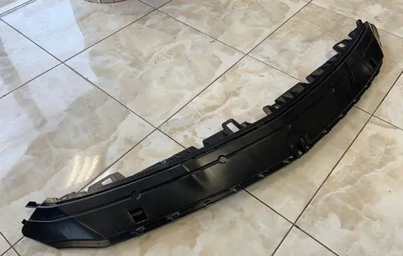 Mercedes-Benz CLA C117 X117 W117 Front bumper mounting bracket A1178850065
