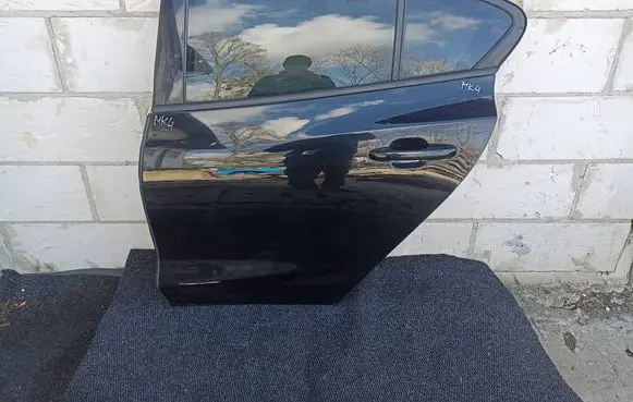 Ford Focus Rear door 