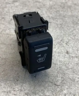 Nissan X-Trail T30 Seat heating switch