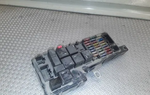 Volvo XC90 Fuse module 8678449