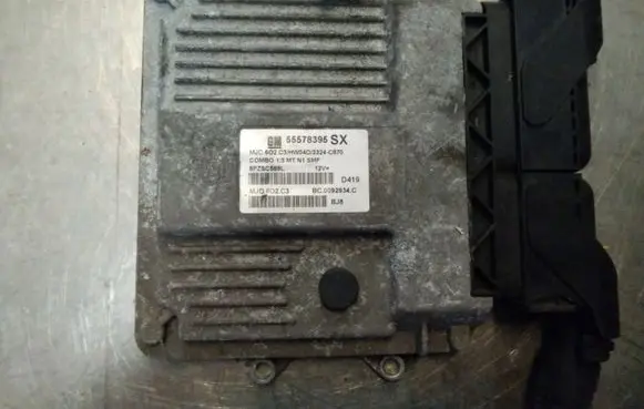 Opel Combo C Engine control unit/module 55578395SX 8PZSC589L BC0092934C