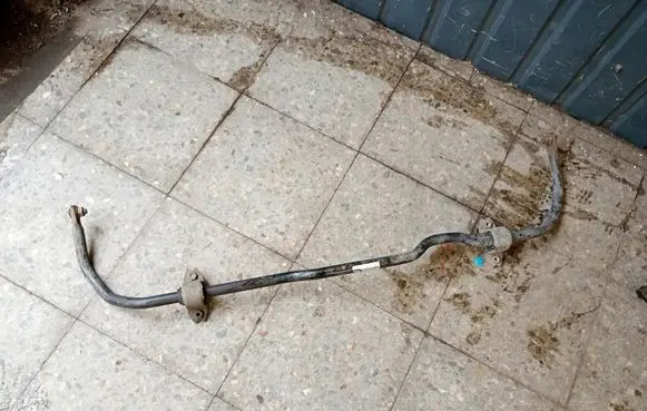 Volkswagen Jetta III Front anti-roll bar/sway bar 1K0411303AR