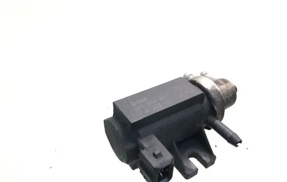 Volkswagen PASSAT B5 Turbo solenoid valve 1H0906627A