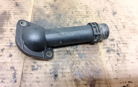 Audi A4 S4 B6 8E 8H Engine coolant pipe/hose 038121121B 06B121121
