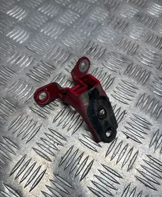 Honda HR-V Front door upper hinge 