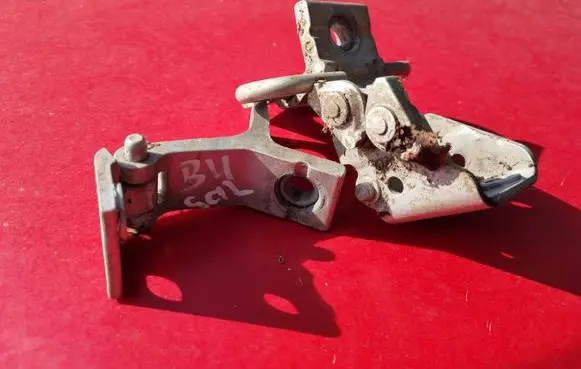 Audi 80 90 S2 B4 Front door upper hinge