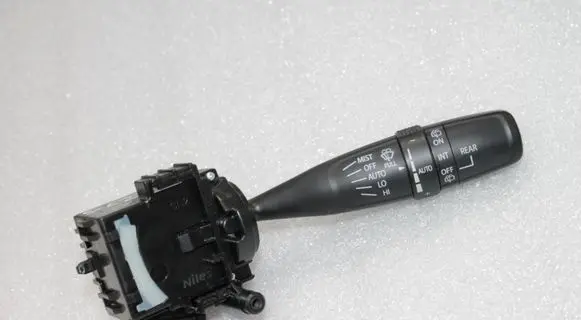 Suzuki SX4 S-Cross Wiper control stalk 3731068L20