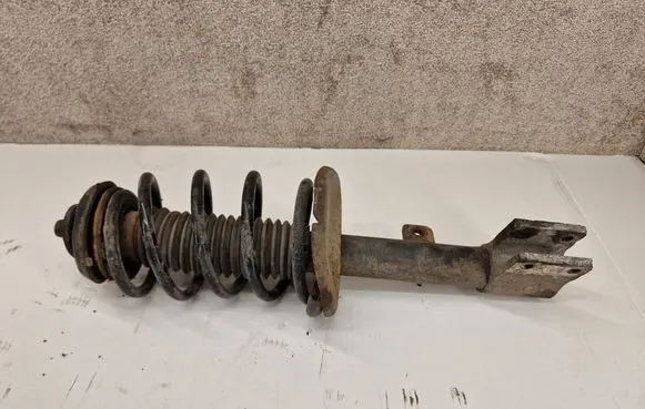 Peugeot 3008 I Front shock absorber with coil spring