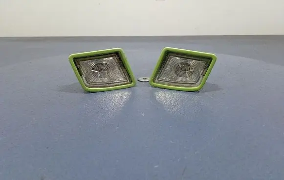 Volkswagen New Beetle Number plate light 