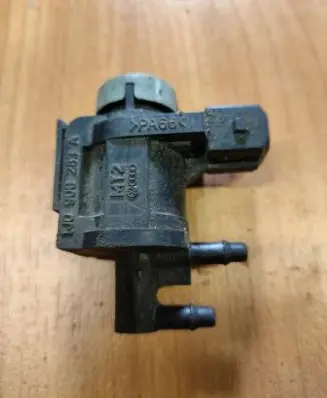 Audi A4 S4 B6 8E 8H Turbo solenoid valve 1J0906283A