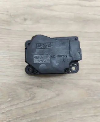 Volvo C70 Air flap motor/actuator 4N5H19E616 AE100121