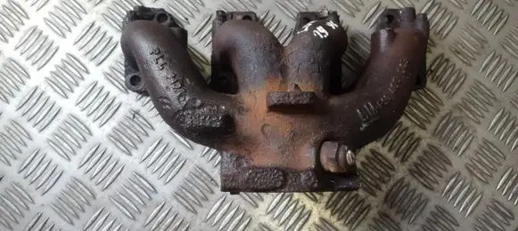 Opel Corsa B Exhaust manifold R90400043