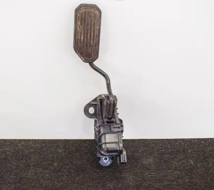 Toyota Prius (XW20) Accelerator throttle pedal