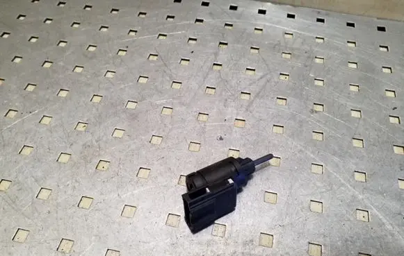 Brake pedal sensor switch