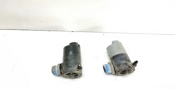 Toyota Auris 150 Windscreen/windshield washer pump 30891 070723B 070728B
