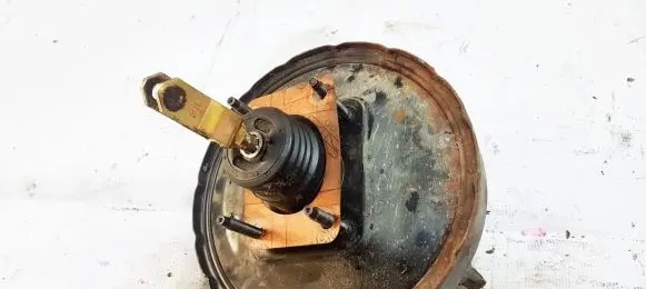 Nissan Almera Brake booster